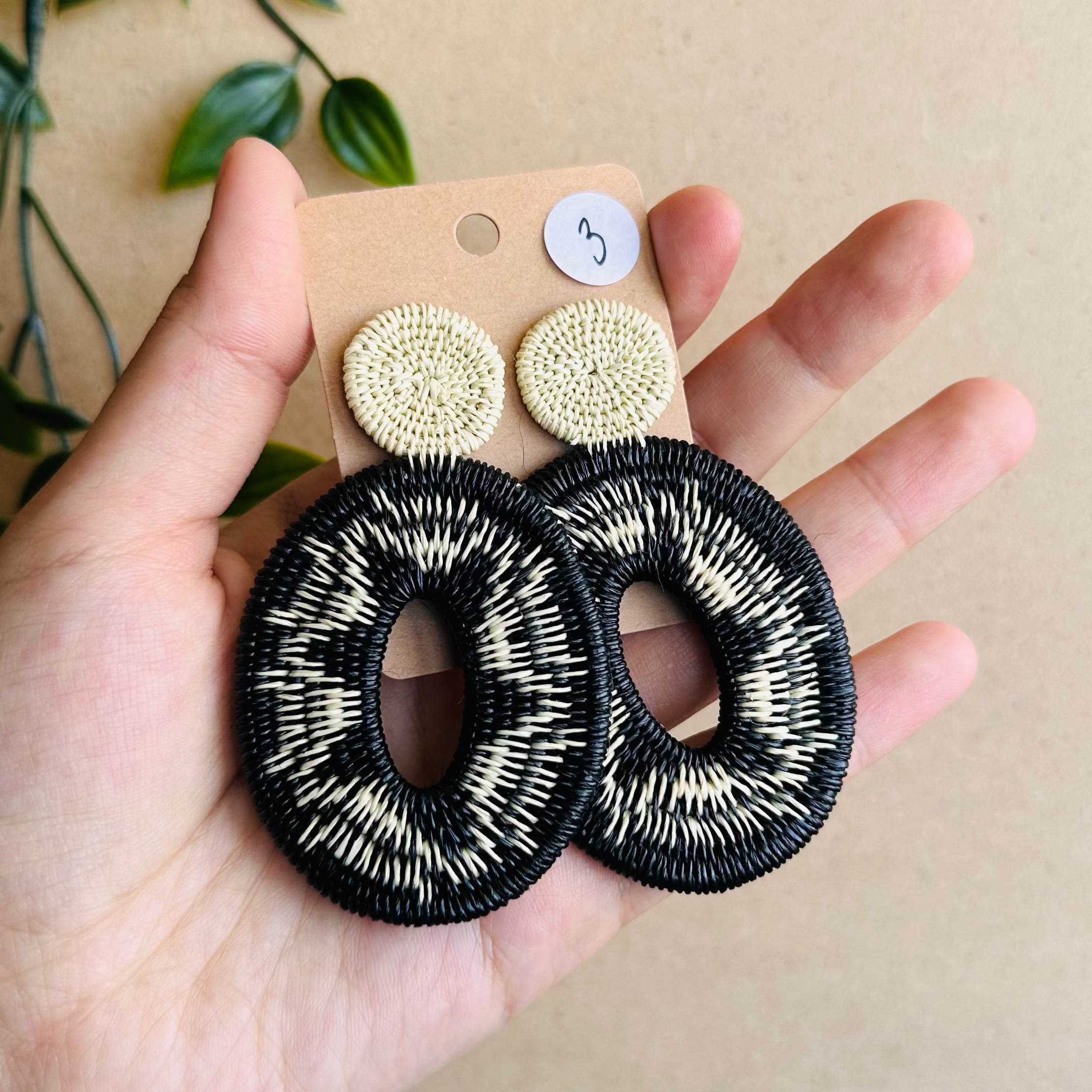 OUTLET | OVAL PALM EARRINGS  * more colours