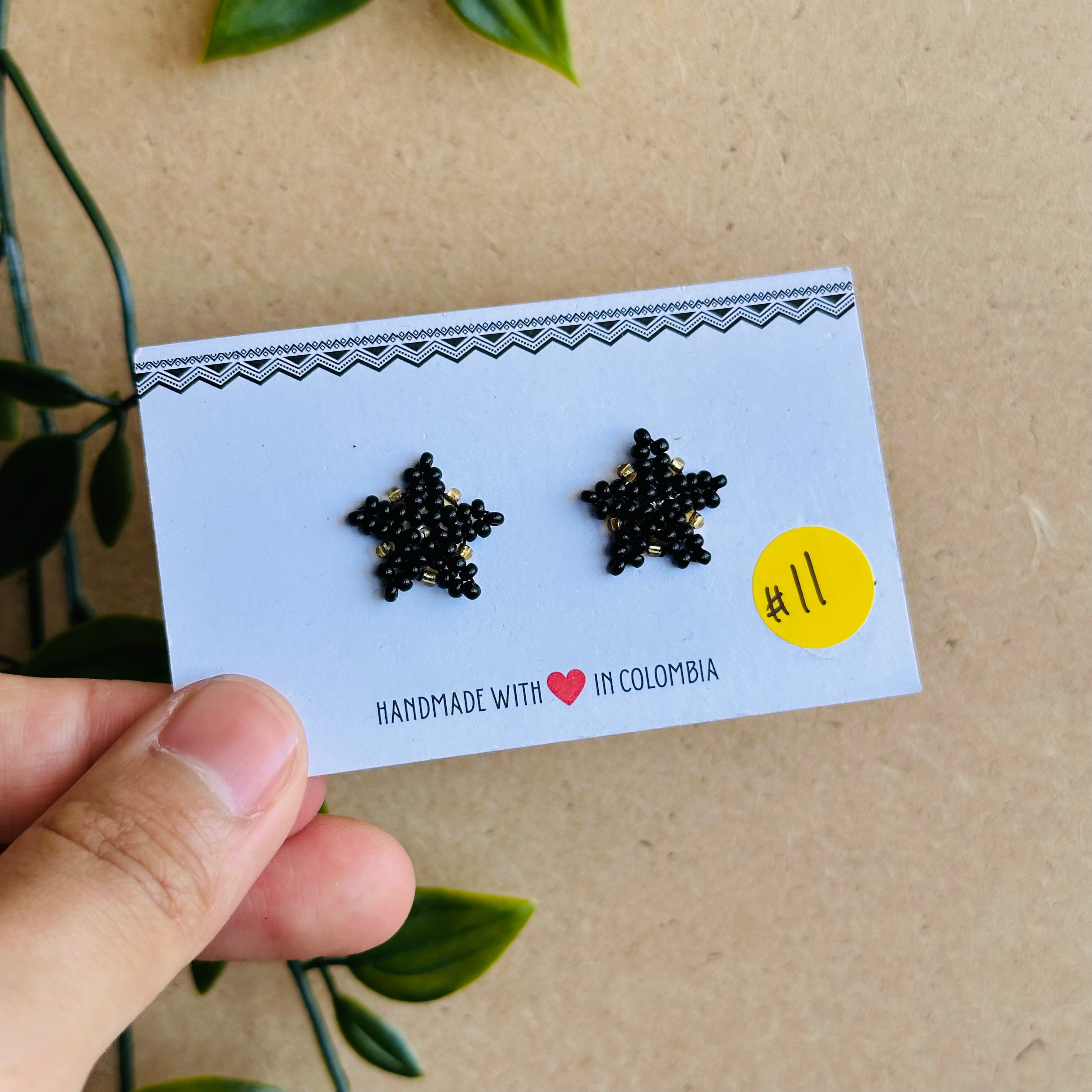 OUTLET | COLOURFUL SMALL STUDS