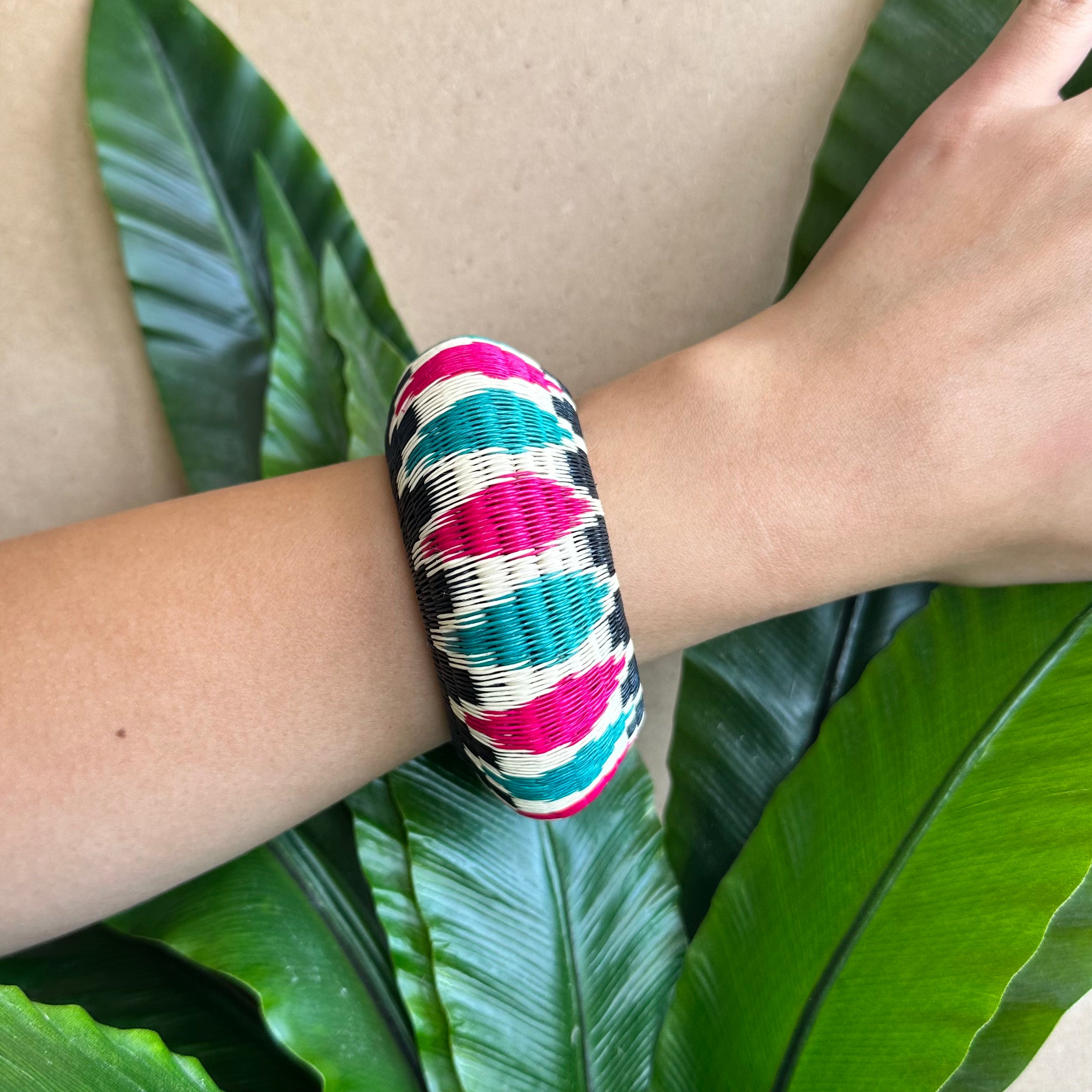 WERREGUE PALM BANGLE #09