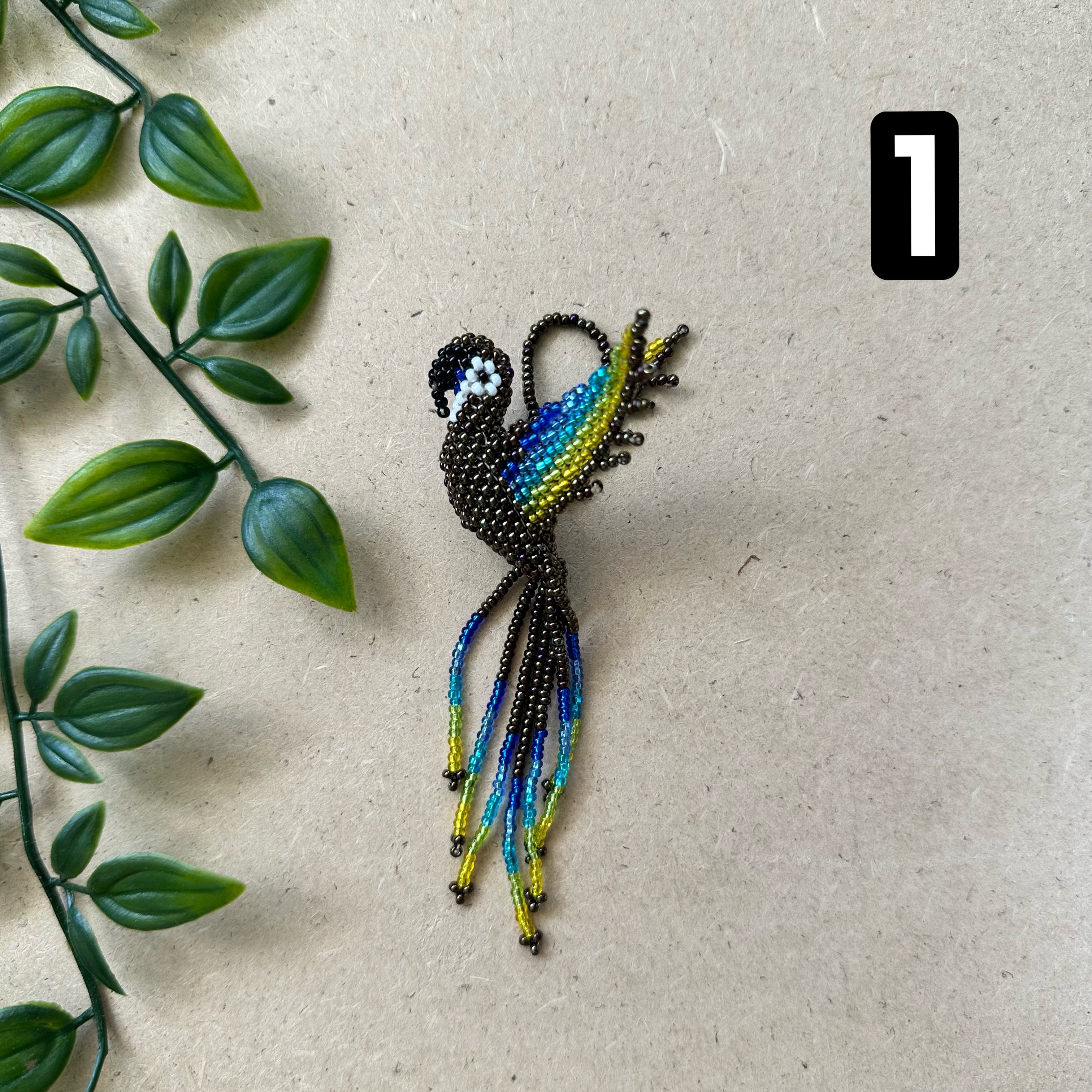 ARCHIVE | MACAW BIRD HANGINGS | SMALL